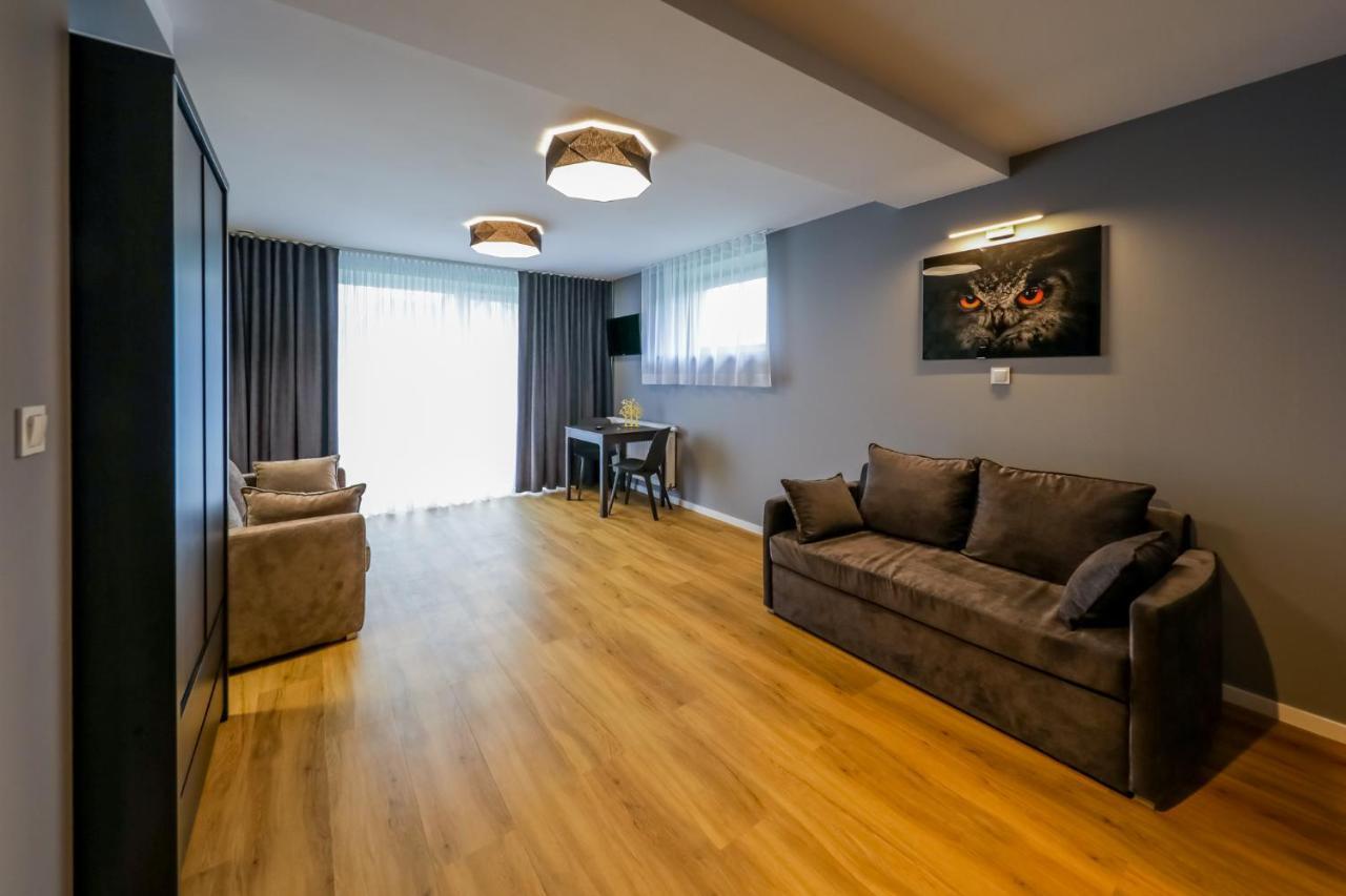 Trzy Male Drzewka Apartment Wielka Wies  Exterior foto