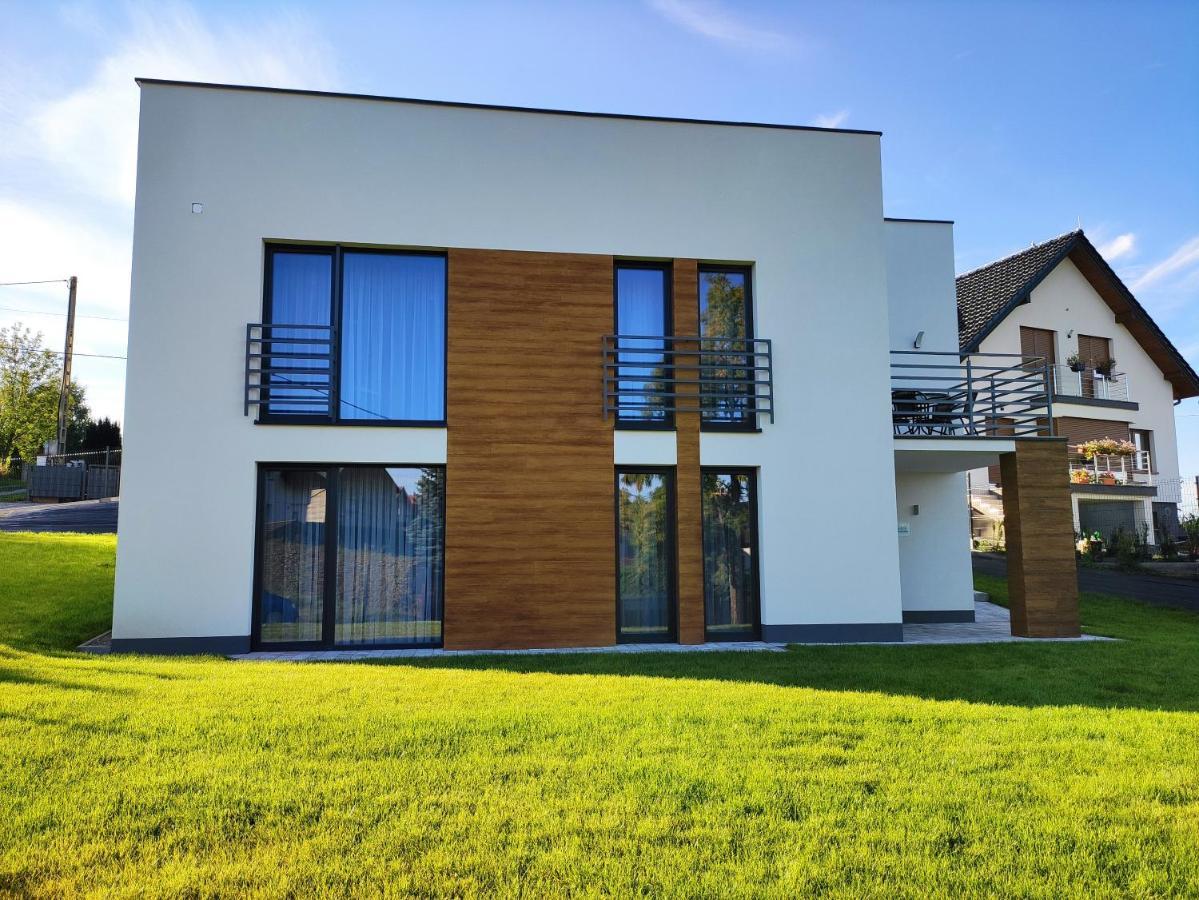 Trzy Male Drzewka Apartment Wielka Wies  Exterior foto