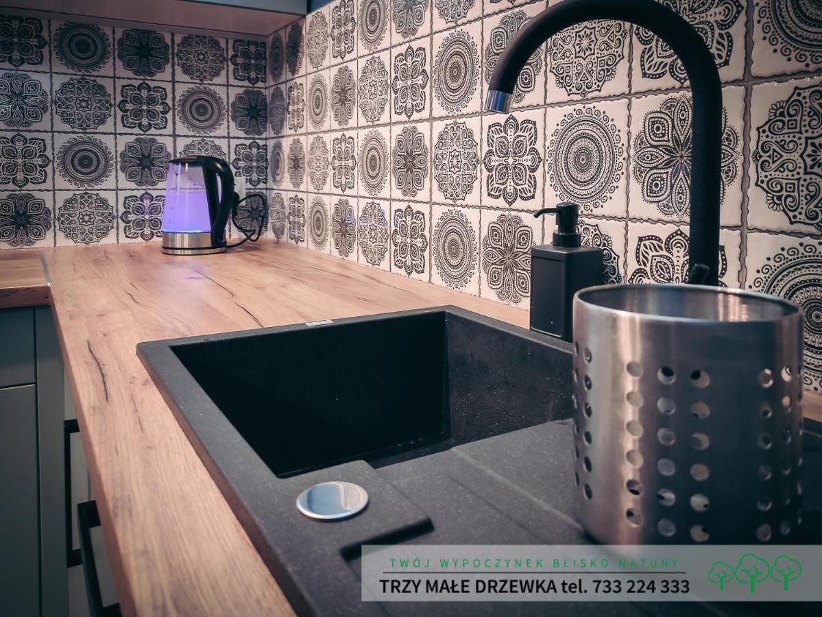 Trzy Male Drzewka Apartment Wielka Wies  Exterior foto