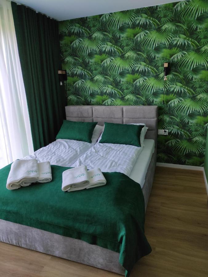 Trzy Male Drzewka Apartment Wielka Wies  Exterior foto