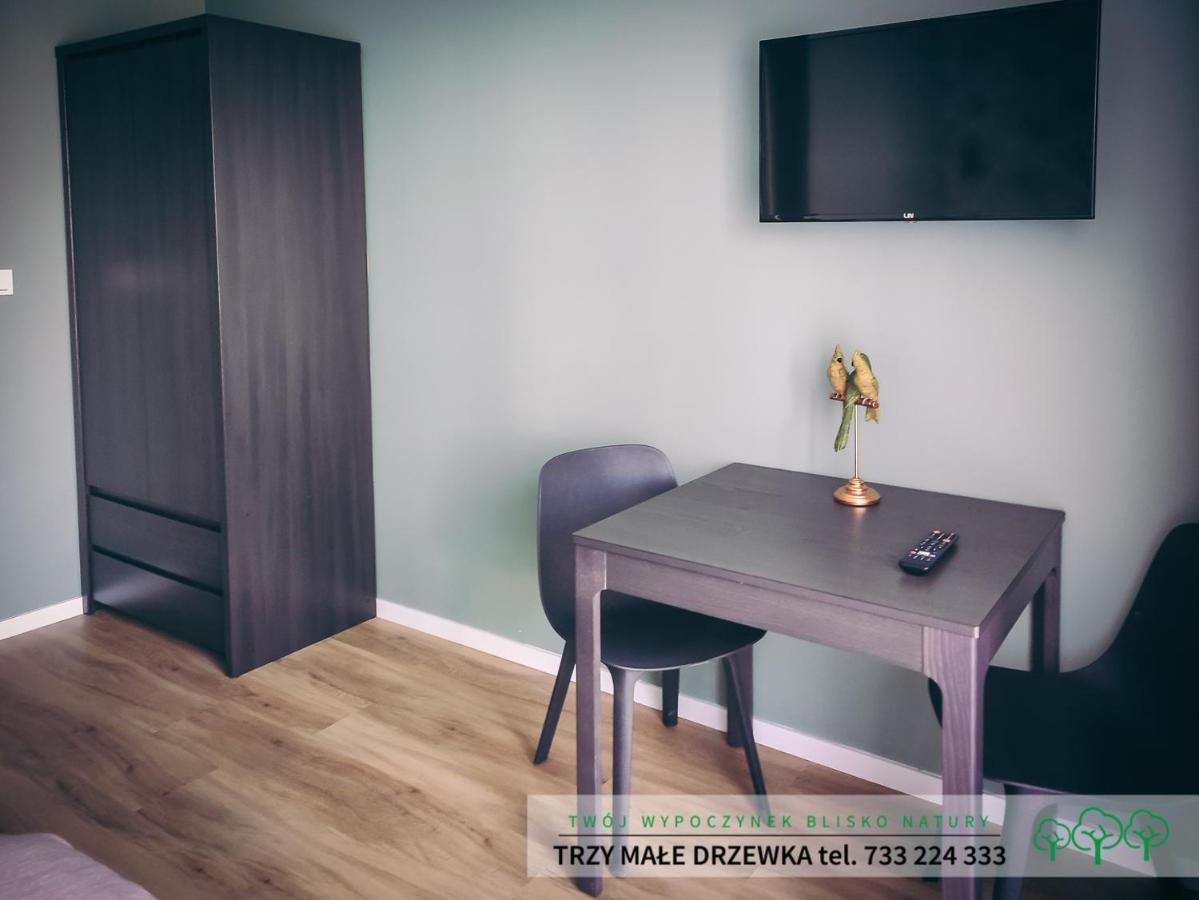 Trzy Male Drzewka Apartment Wielka Wies  Exterior foto